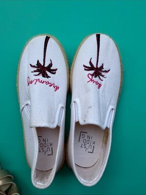 White Slip-On Espadrilles with Embroidered Palm Motif just kidding brand